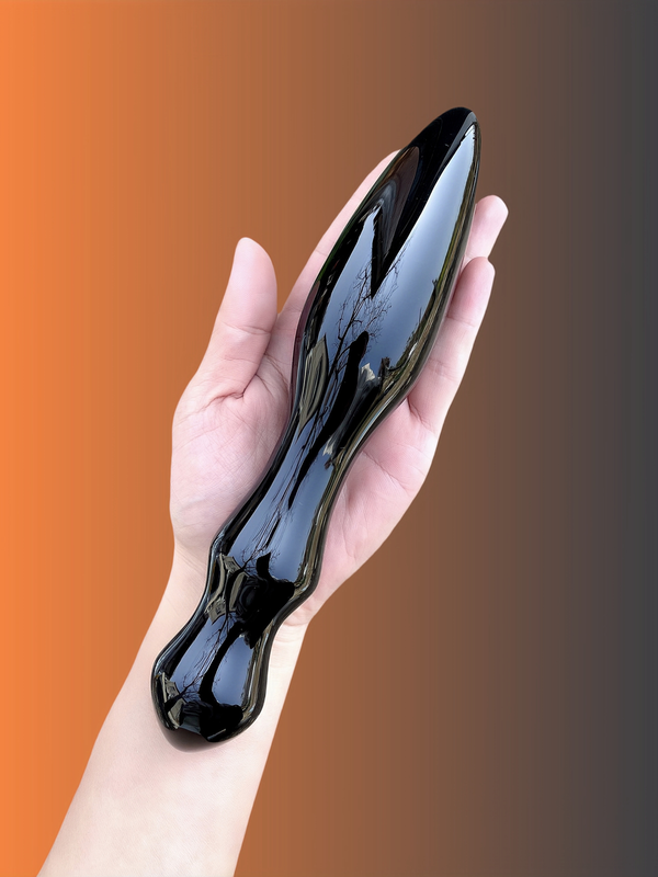 Hedone, une baguette de massage en quartz rose